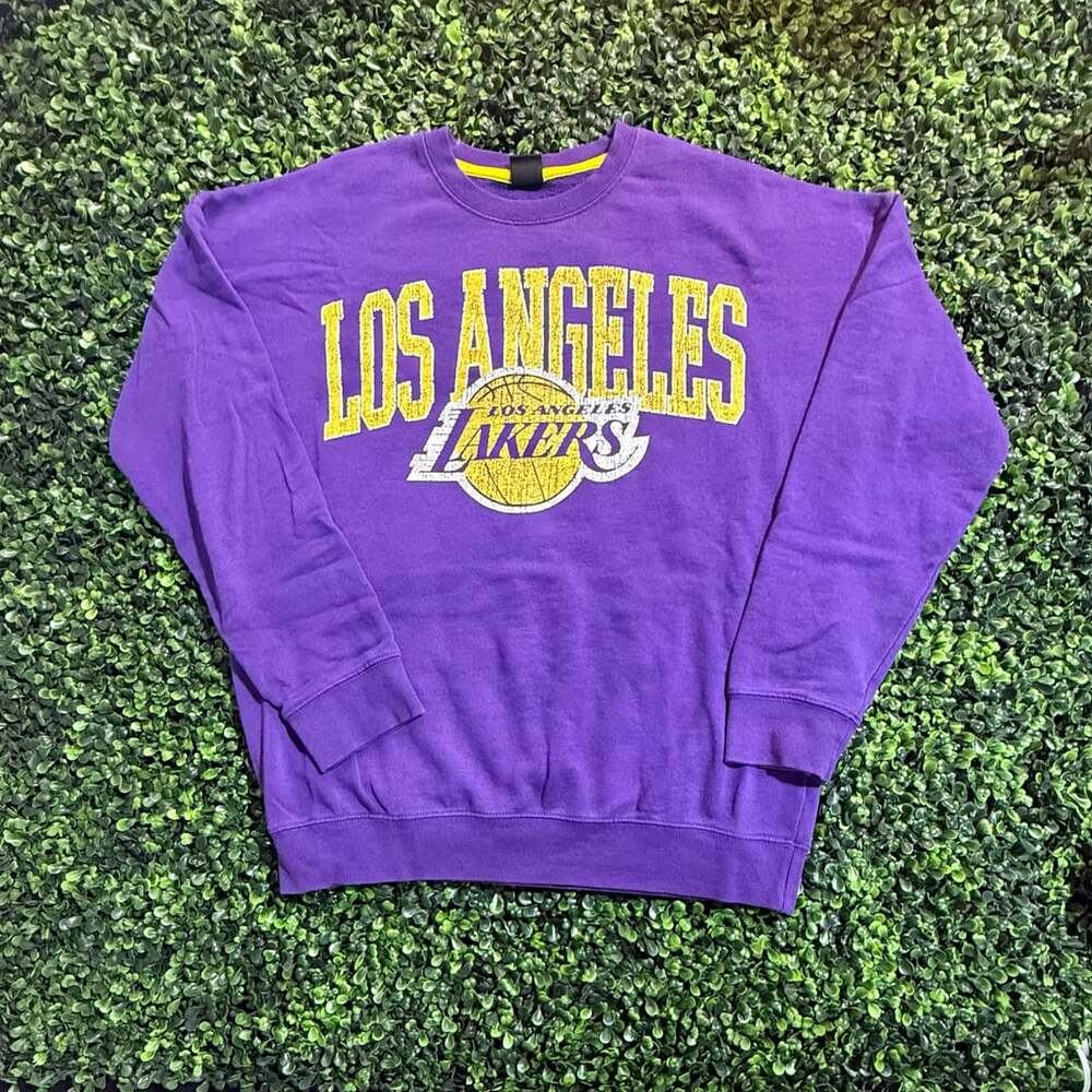 Ultra Game NBA Los Angeles Lakers Distressed Crewneck Sweatshirt Purple Medium